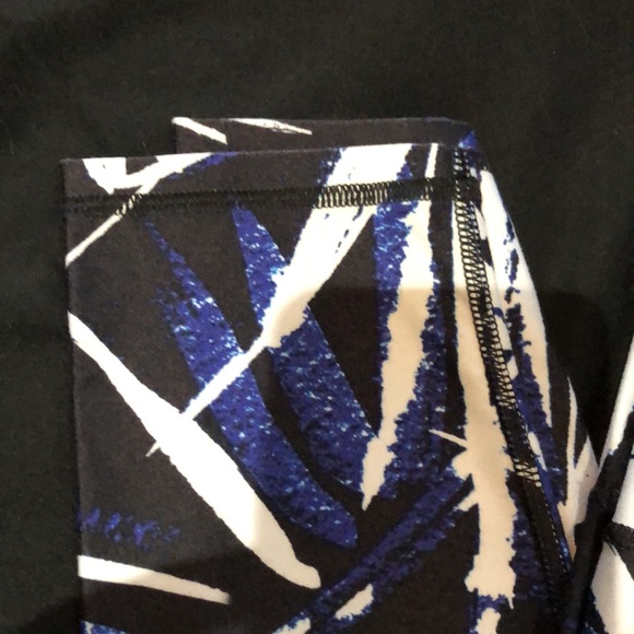 Fabletics Leggings - Picture 6 of 7